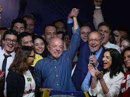Lula hizo historia: perdió la primera vuelta, ganó el balotaje y será presidente por cuarta vez