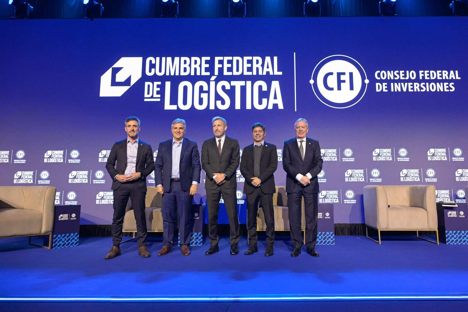 Kicillof pidió una estrategia nacional de infraestructura y logística para impulsar el desarrollo federal