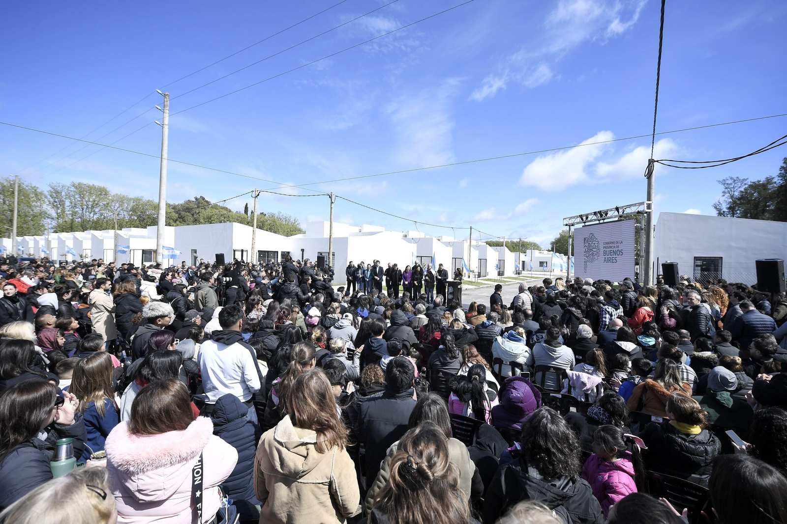 Kicillof entregó 175 viviendas en La Plata para mujeres víctimas de violencia y personas externadas del hospital Alejandro Korn