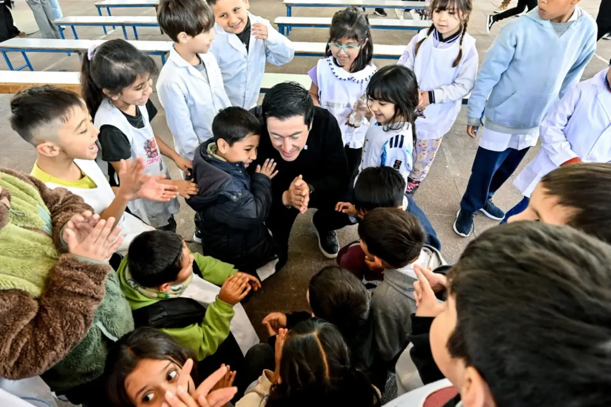 Nardini acompaña a las familias con políticas sanitarias en medio de la crisis económica