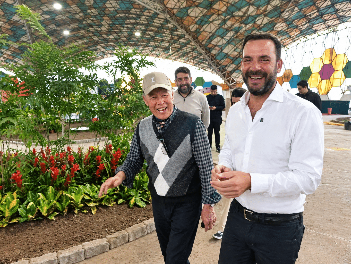 Sujarchuk recorrió el Predio Floral y destacó el valor productivo y cultural de la Fiesta Nacional de la Flor