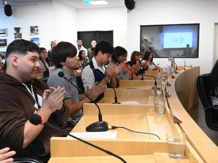 Jóvenes de Escobar llevaron sus propuestas al Parlamento Juvenil Bonaerense