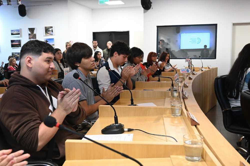 Jóvenes de Escobar llevaron sus propuestas al Parlamento Juvenil Bonaerense