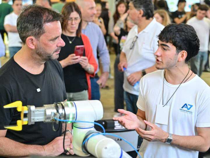 Escobar reunió a las escuelas técnicas de la Región 11 en una muestra de innovación y trabajo
