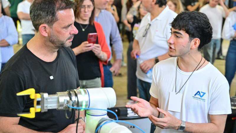 Escobar reunió a las escuelas técnicas de la Región 11 en una muestra de innovación y trabajo