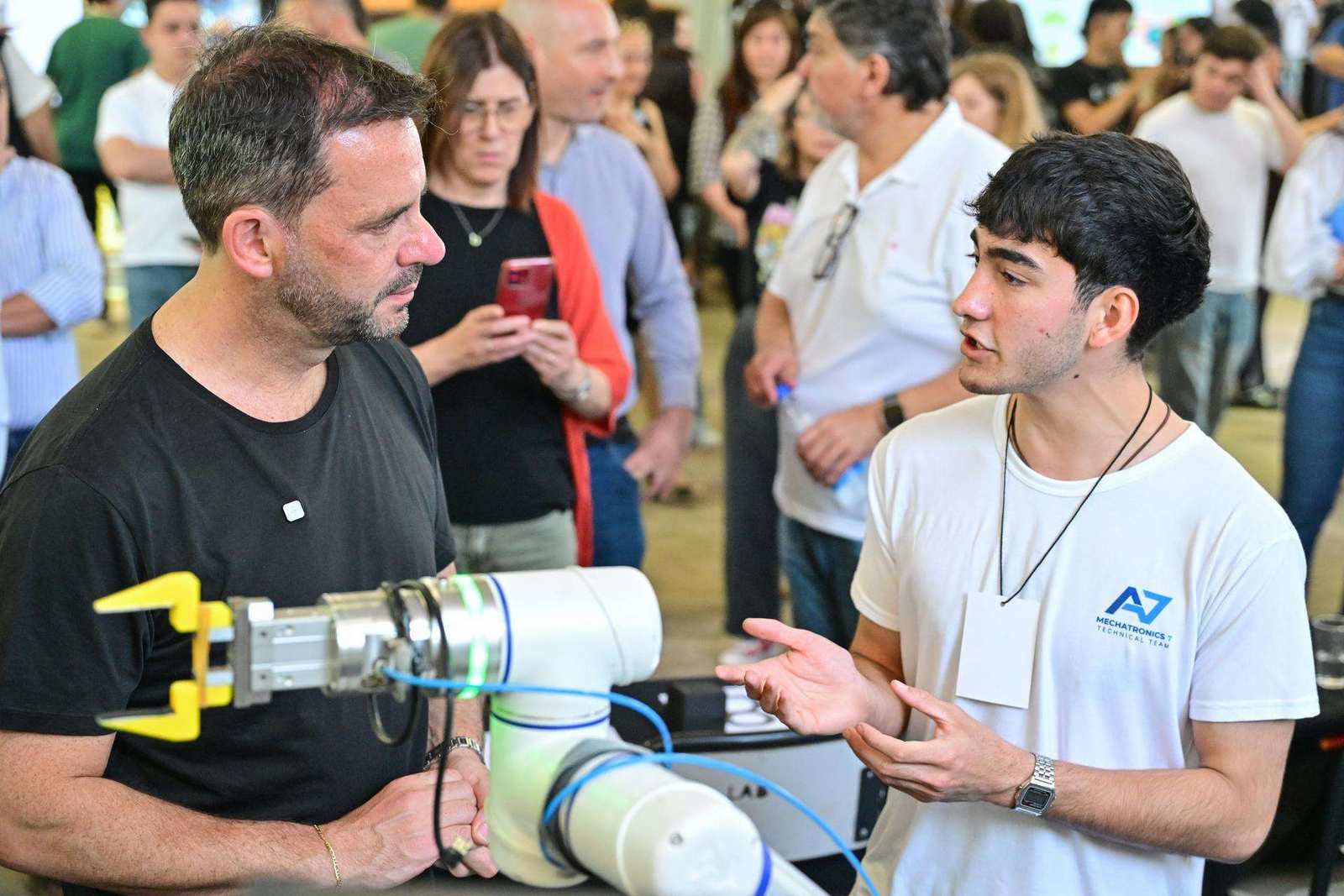 Escobar reunió a las escuelas técnicas de la Región 11 en una muestra de innovación y trabajo