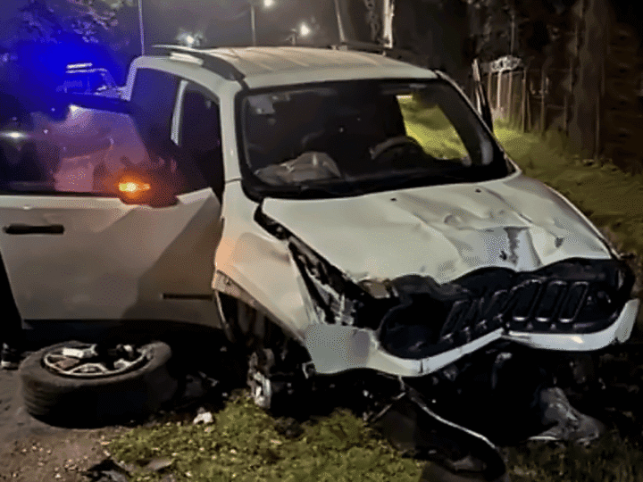 Escobar: inhabilitaron al joven que se filmó a 140 km/h y chocó contra un poste en Loma Verde